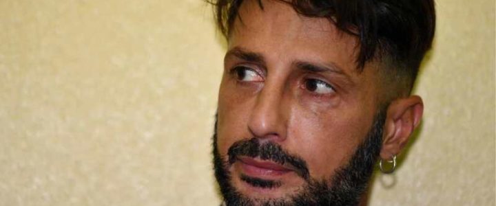 Bruttissima notizia per Fabrizio Corona. Non c’è niente da fare…