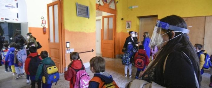 Variante inglese: boom di contagi