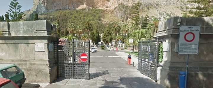 850 morti in un tendone: la vergogna del cimitero