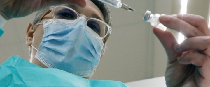 Uomo perde la vita dopo il vaccino Pfizer: disposta l’autopsia