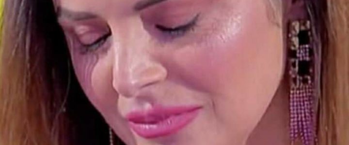 Roberta Di Padua fuori di sé: denuncia ben 4 dame