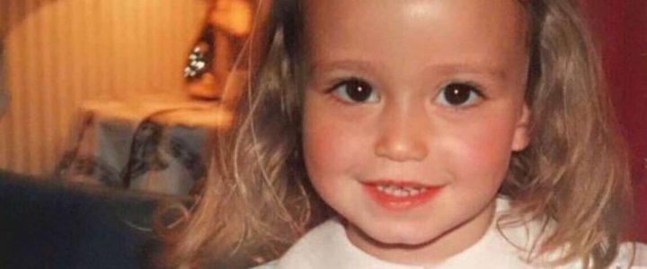 Riconoscete la ragazza in questa foto? È una delle donne più desiderate d’Italia…