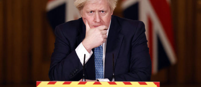 Covid-19, allarme variante Delta: la drastica decisione