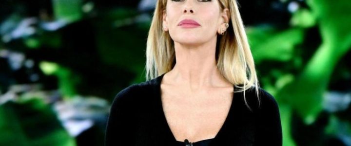 Alessia Marcuzzi si ritira da Mediaset: “con grandissima sofferenza”